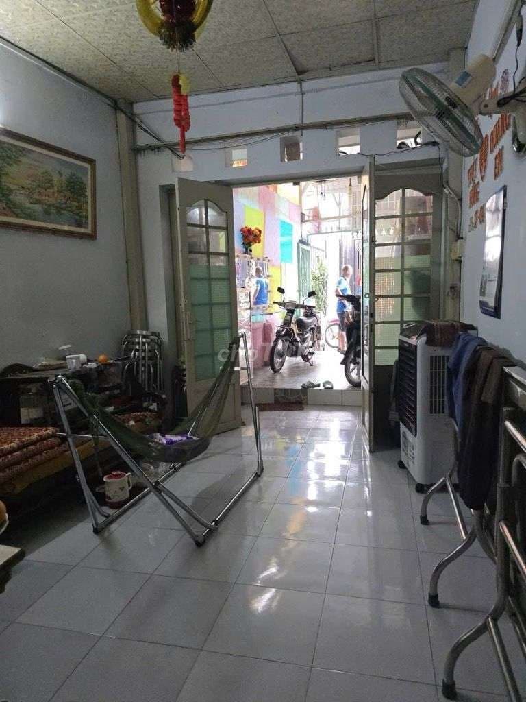 Bán đất tặng nhà cấp 4 Nhà Bè - 52m2 sổ riêng - Tiện xây mới - Ảnh 2