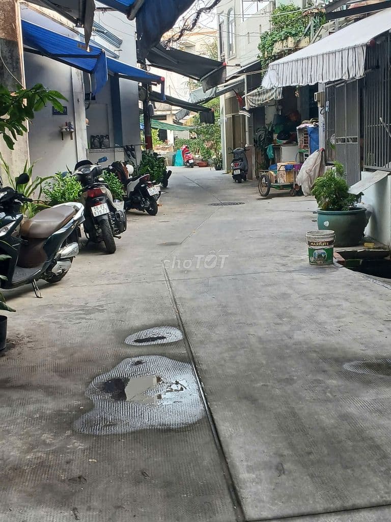 HẺM XE HƠI NI SƯ HUỲNH LIÊN - TÂN BÌNH