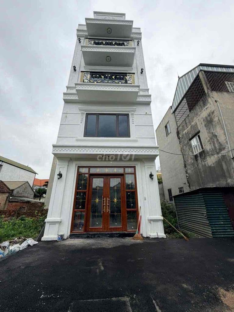 Bán gấp nhà 5 tầng Ngãi Cầu An Khánh, Sát Đường 72 ô tô đỗ cổng.