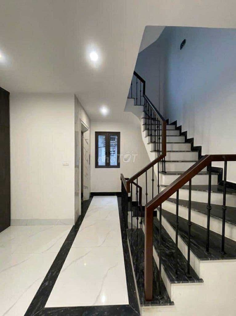 NHÀ ĐẸP BỒ ĐỀ - NHÀ 6 TẦNG THANG MÁY - Ô TÔ VÀO NHÀ - GIÁ CHỈ HƠN 9 TỶ - Ảnh 3