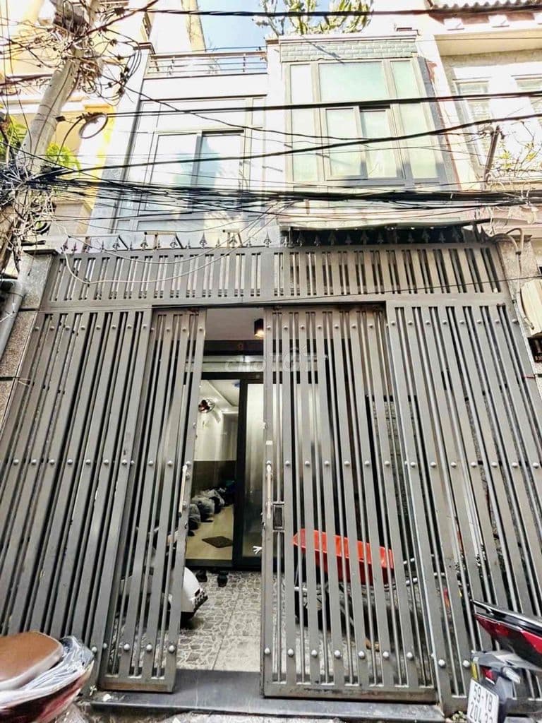Bán Nhà Tân Bình Gần Bàu Cát, 105m², 4,5x23 vuông vức, chỉ 8,5 tỷ.