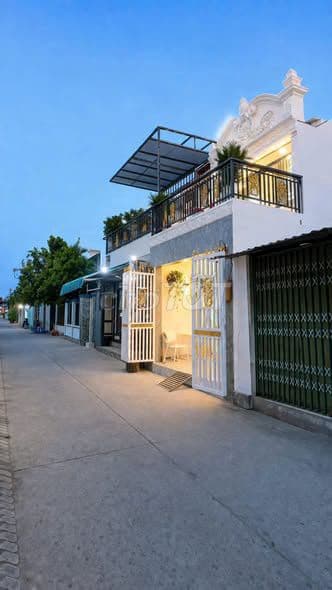 bán nhà đẹp hẻm xe hơi Nhà Bè