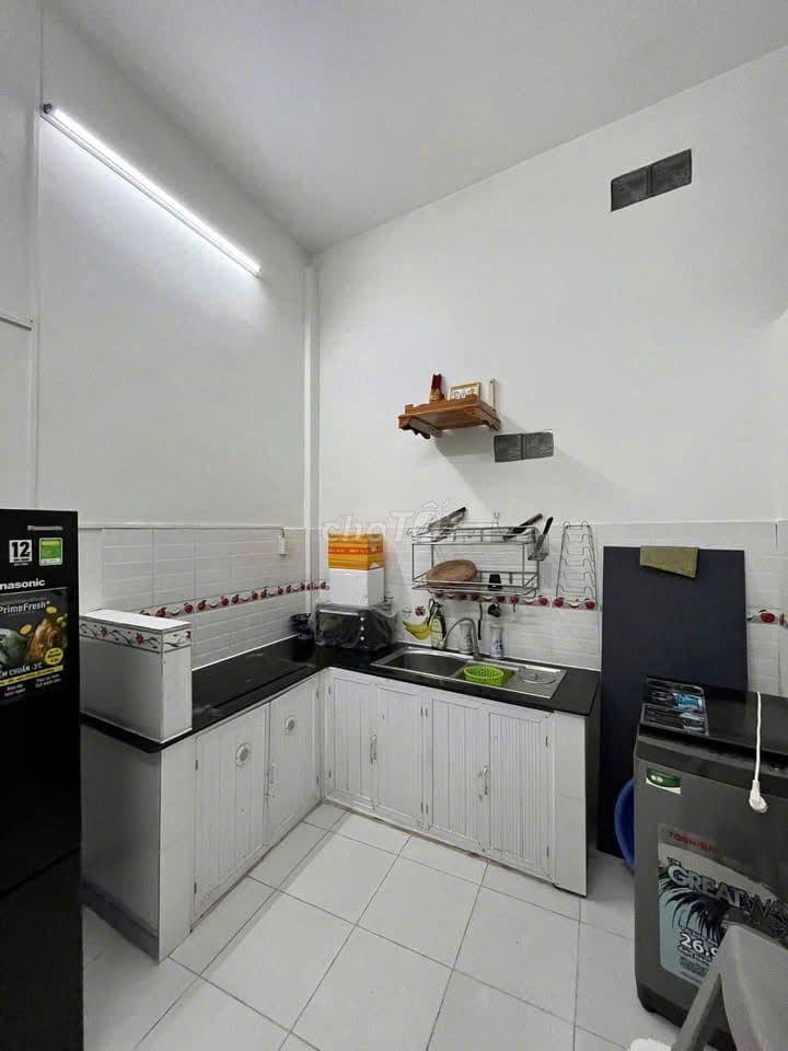 Bán gấp căn nhà 56m2 tại Thới Tam Thôn Hóc Môn 700 triệu Sổ Riêng - Ảnh 3