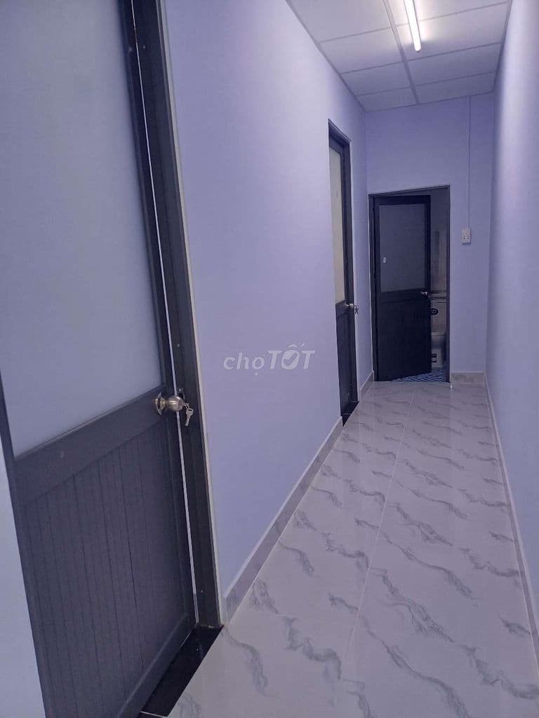 nhà mới xây dựng xông cần bán