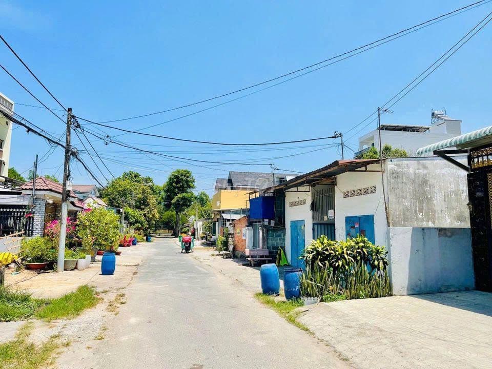 MT đường nhựa thị trấn củ chi 222m2 full thổ 720tr còn thương lượng - Ảnh 2