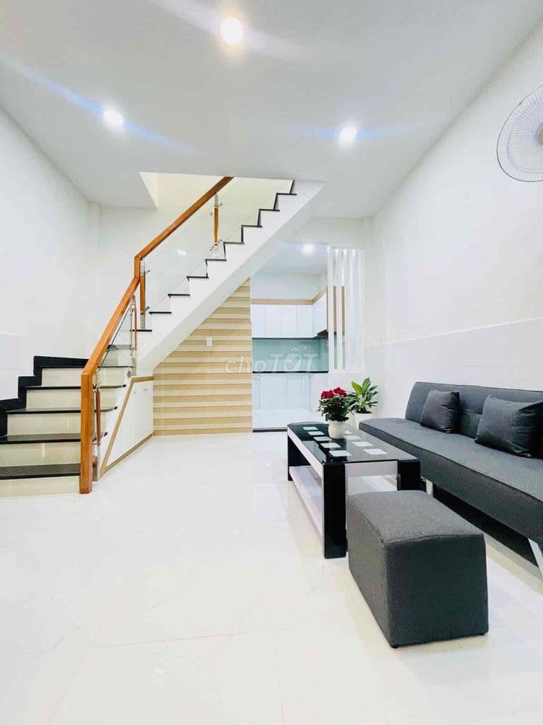 2 Tầng Ngay Học Viện Cán Bộ, 2PN Ở Ngay, SHR, Nhỉnh 4₫ Thương Lượng