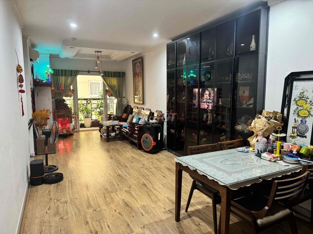 Bán căn cc đang ở