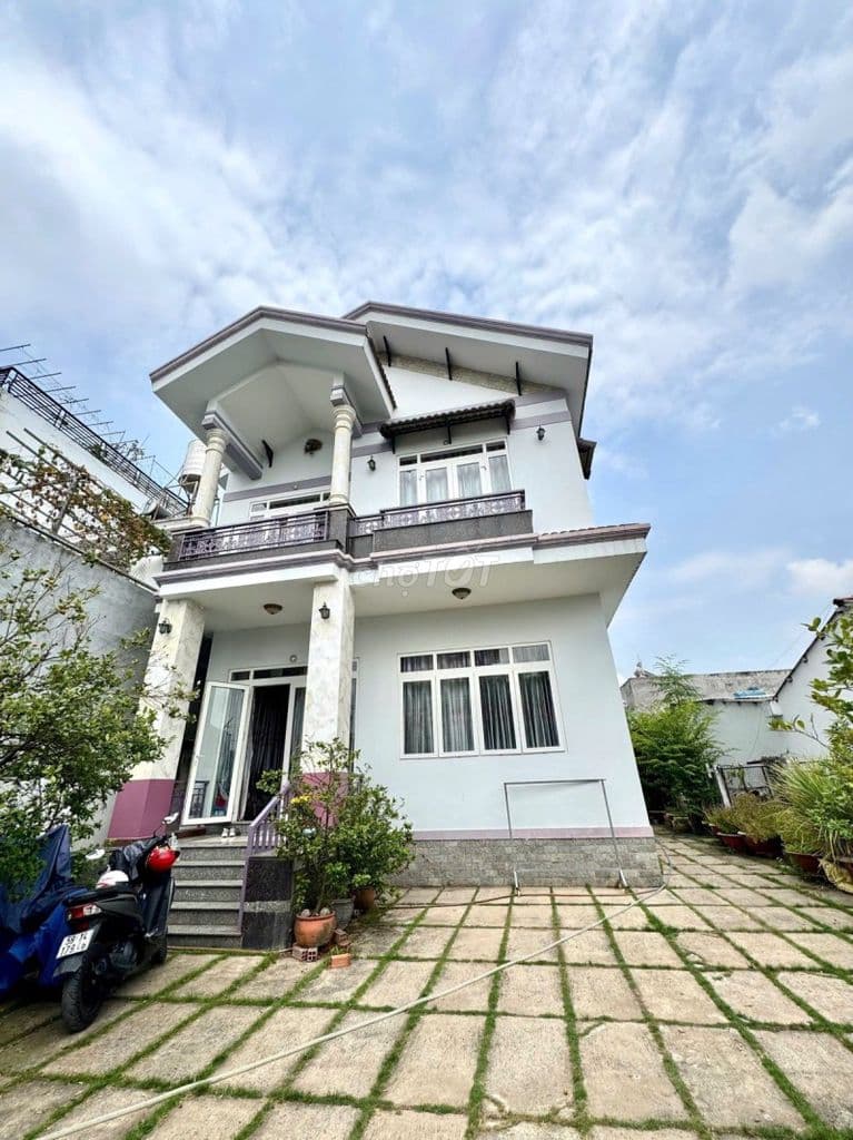GẤP BÁN GIẢM 3 TỶ - BIỆT THỰ NGAY LÒ LU – 550M² (10×50M) x 2T