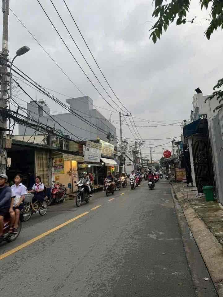 Cần bán lô đất mặt tiển ngay chợ HL80B, hiệp thành Q12 , dt :4 * 22 - Ảnh 2