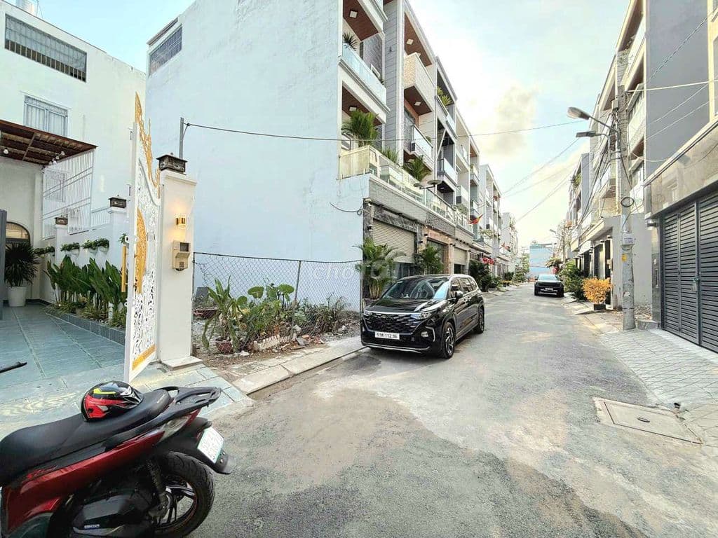 Nhà vườn 6,2x18m khu dân cư kế Phú Mỹ Hưng quận 7 giá 5.79 tỷ