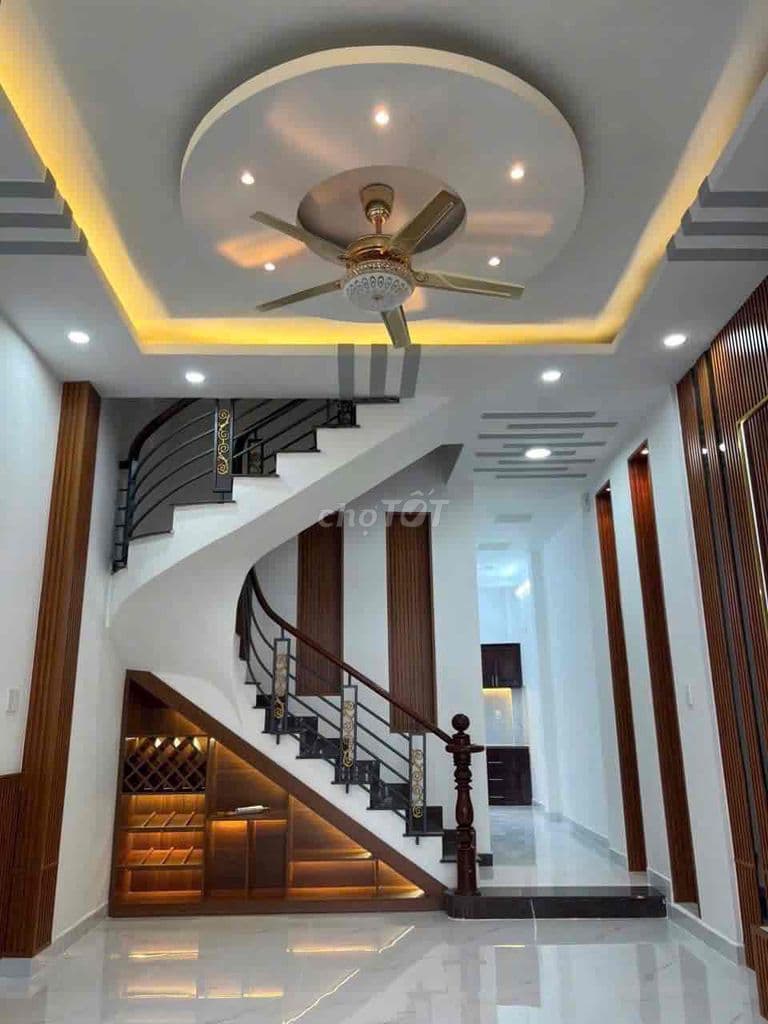 Bán nhà 3 tầng, 54m2, đường xe hơi ngay Ngô Quyền, Quận 10, nhỉnh 8ty5 - Ảnh 2