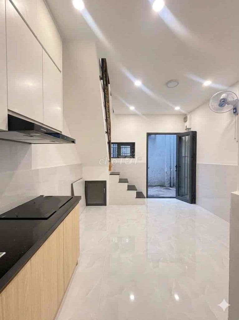 CHỈ 1.95tỷ Nhà Nhỏ 2Tầng Lê Văn Việt P.Hiệp Phú Quận o
