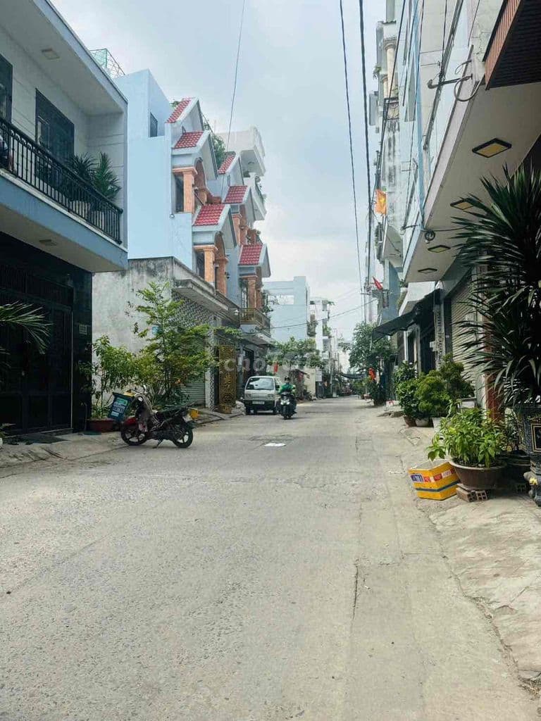 BÁN NHÀ CẠNH AEON TÂN PHÚ- CÔNG VIÊN GIA PHÚ- HẺM XE HƠI-40M2-NỞ HẬU