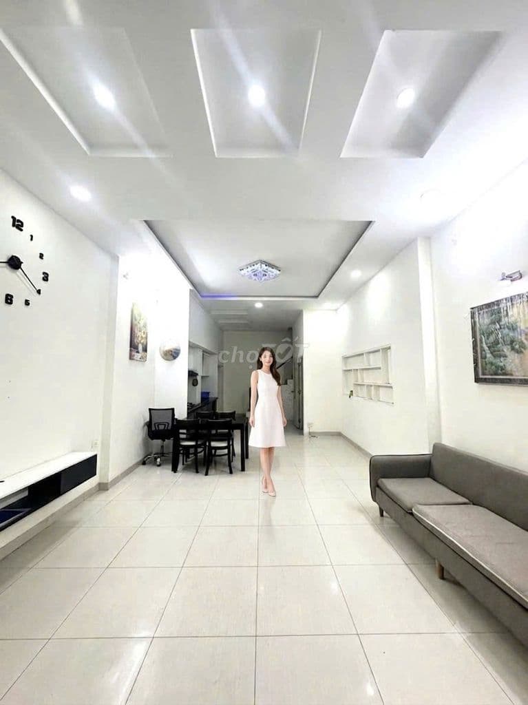 Nhà bán HXH đường số 8 Hiệp Bình Phước, 4.5mx12m nhà 4 tầng, Ở ngay