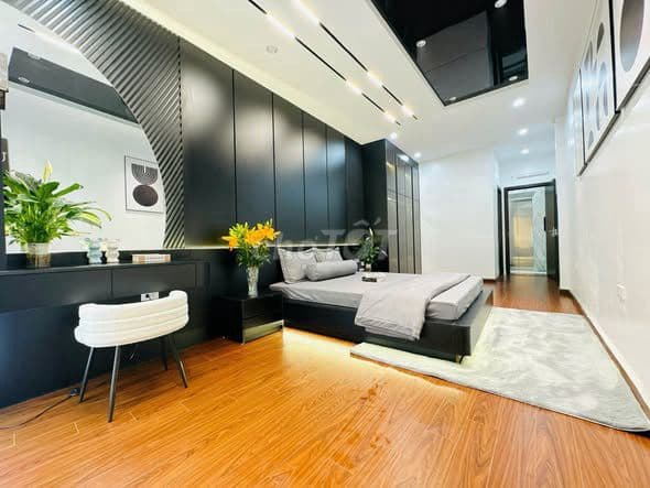 bán nhà mới tinh Nguyễn Văn Huyên 6 tầng thang máy - Ảnh 3