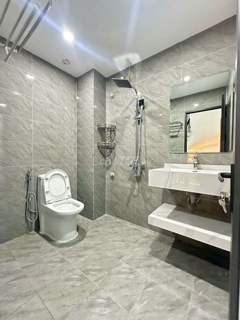 NHÀ PHƯỜNG LIÊN MẠC Ô TÔ ĐỖ CỬA NGÕ THÔNG THOÁNG - Ảnh 3
