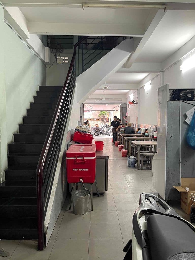 bán gấp nhà mtkd 108 phạm văn hai 4,05x28 - Ảnh 2