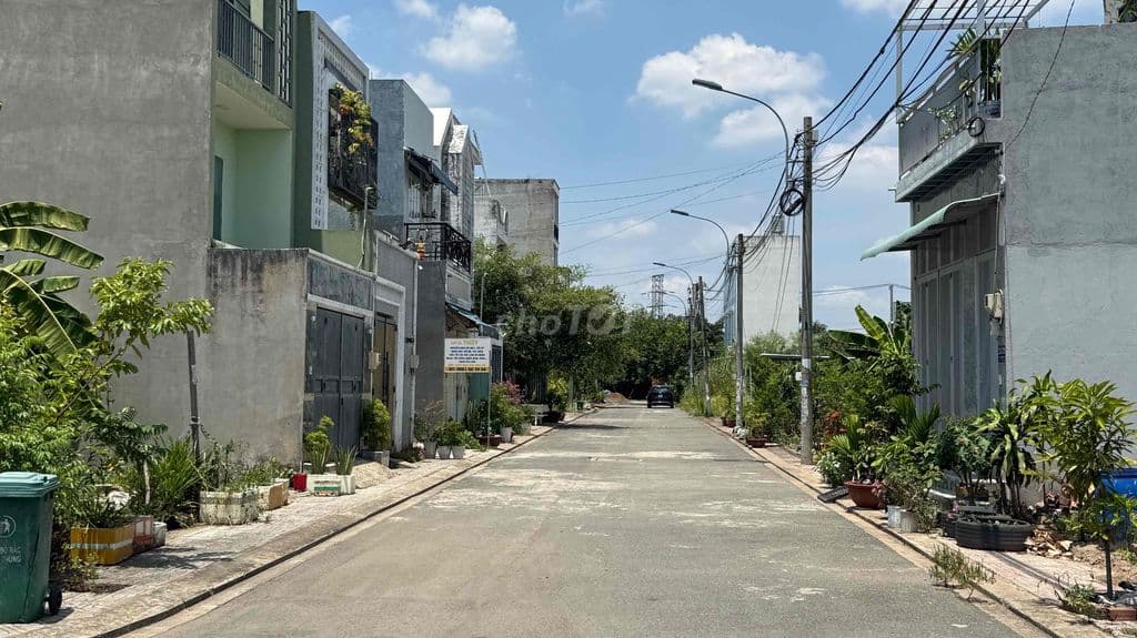 NỀN GÓC 2 MT TRỤC CHÍNH DỰ ÁN ECO6 TRƯỜNG LƯU - 4.5 TỶ