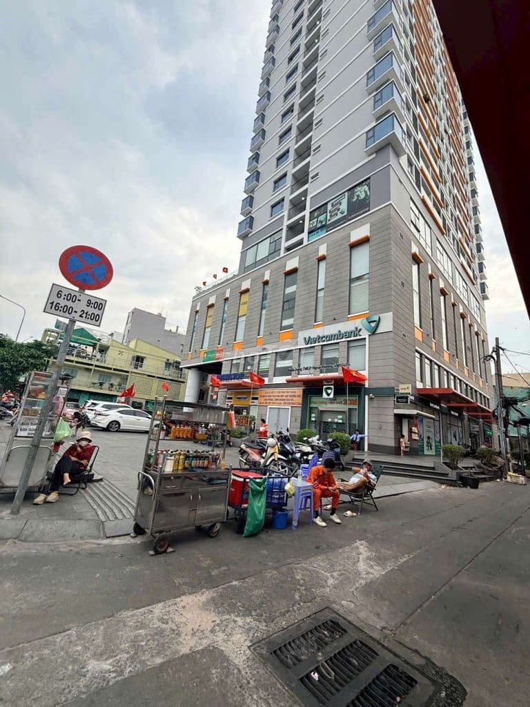 Bán Nhà Trung Tâm Quận 11 , Hẻm Xe Hơi - 2,5 Tầng - Nhỉnh 5 Tỷ