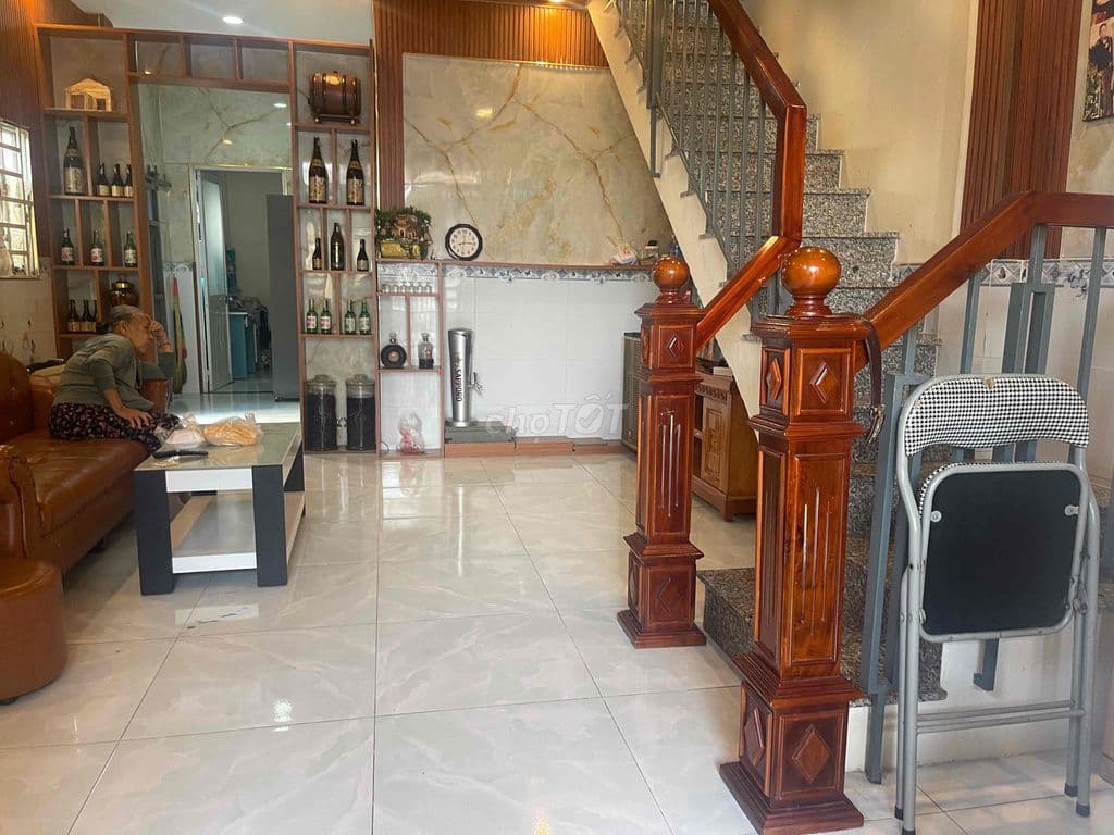 Bán nhà 2 mặt tiền hẻm XH