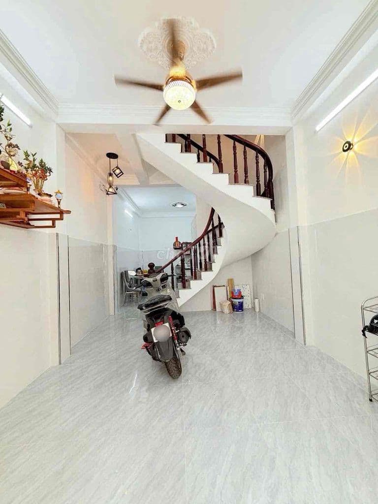 CẦN BÁN NHANH CĂN NHÀ 3 LẦU TẠI TÂN KIÊN BÌNH CHÁNH - Ảnh 2