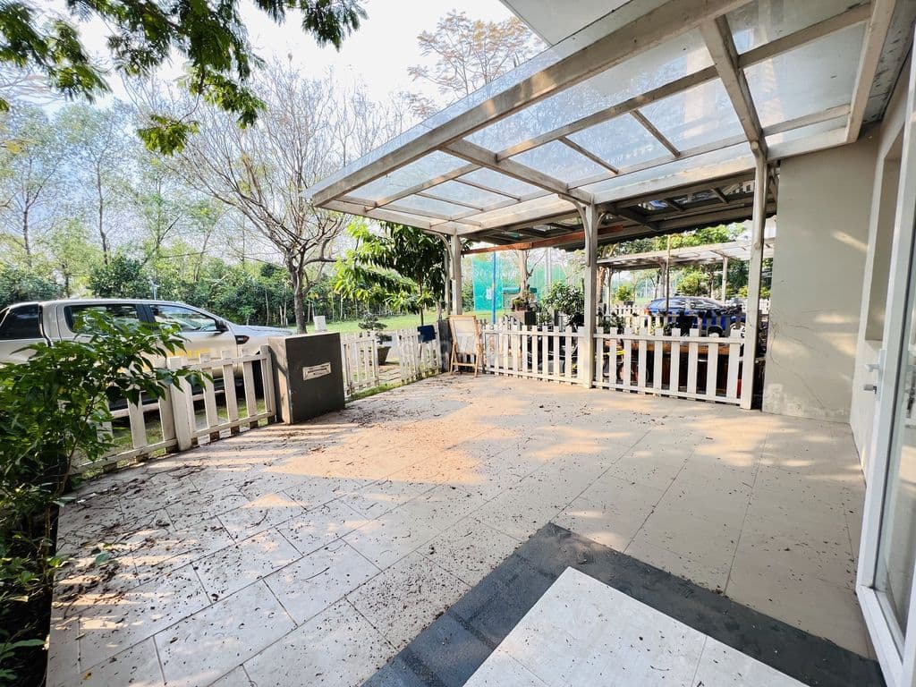 Bán gấp nhà phố vườn 125m2, 60m2 sân vườn, sổ hồng, an ninh yên tĩnh