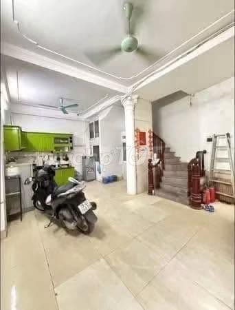 Nhà 5 tầng 40m2 8PN Hoàng Liệt, oto đỗ cửa, view hồ Linh Đàm - Ảnh 2