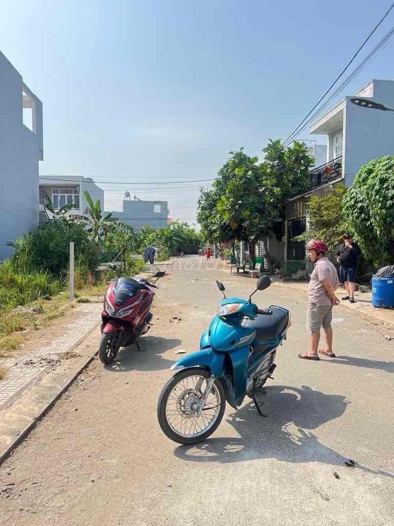 Lô Đất 150m2 full thổ (6,5x23 ) 5tỷ4 Rẻ Nhất Võ Văn Hát Long Trường - Ảnh 2