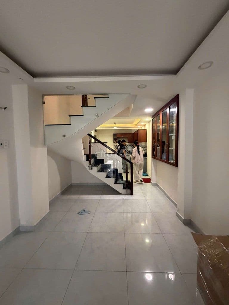 Nhà hẻm 4m Bạch Đằng, 3 tầng, 40m2, 3 phòng ngủ , chỉ 5,95 tỷ - Ảnh 2