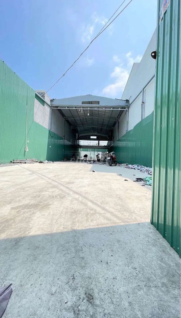 Kho xưởng mặt tiền Xuân Thới Thượng 2-2-Hóc Môn.Dt 8x42,5~340m2~10ty