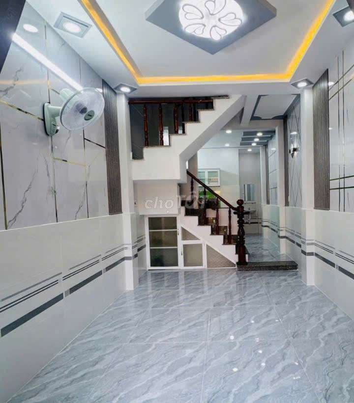 Nhà đẹp Đúc Thật 2 lầu, 4 phòng ngủ,hẻm xe hơi.Ngay Chợ Hiệp Thành Q12 - Ảnh 2