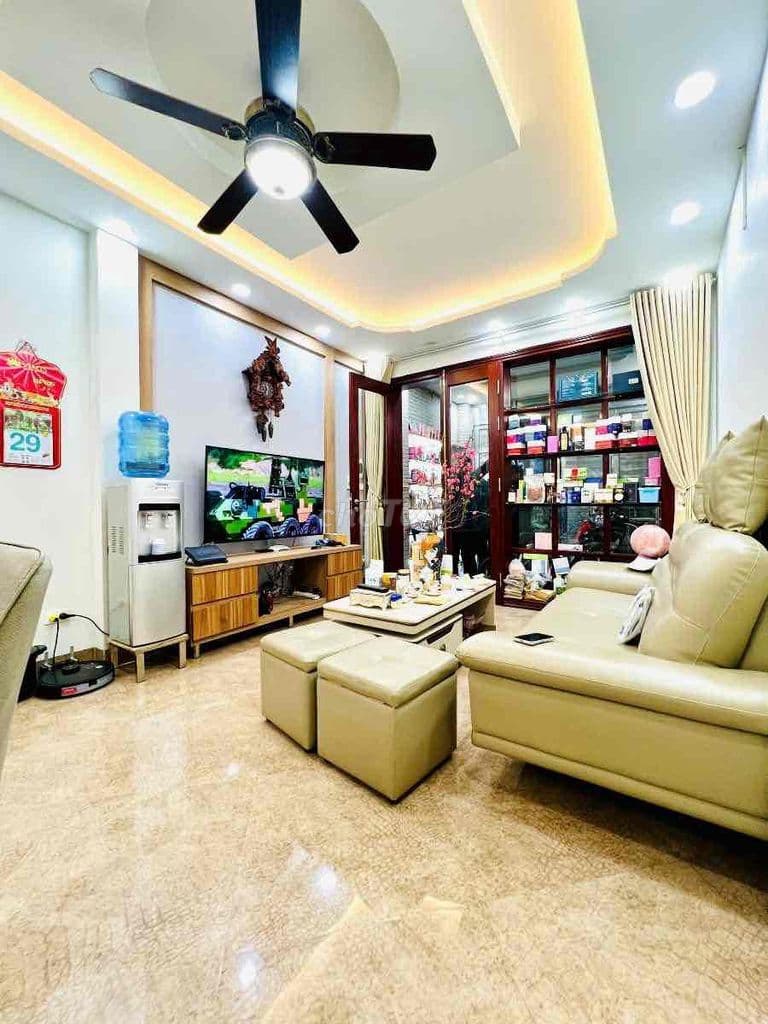 11.95 tỷ Giảm sốc 2 tỷ nhà phố Tôn Đức Thắng Đống Đa 45M 5 tầng lô goc - Ảnh 2