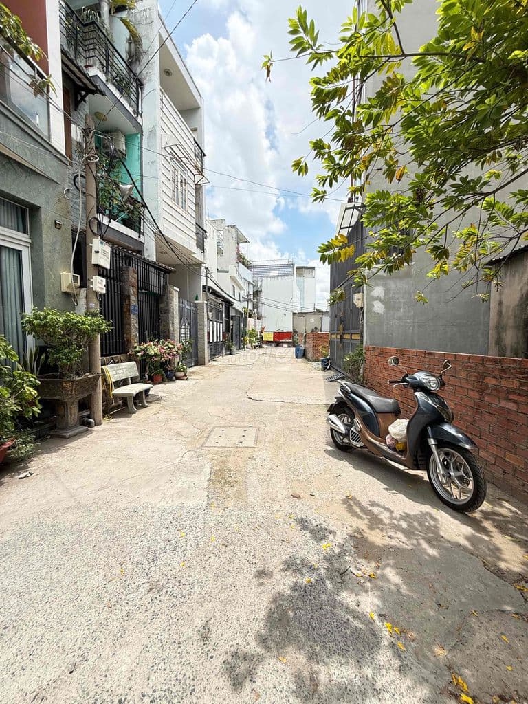 bán lô đất đường xe hơi 7 chỗ phường bình trưng đồng q2