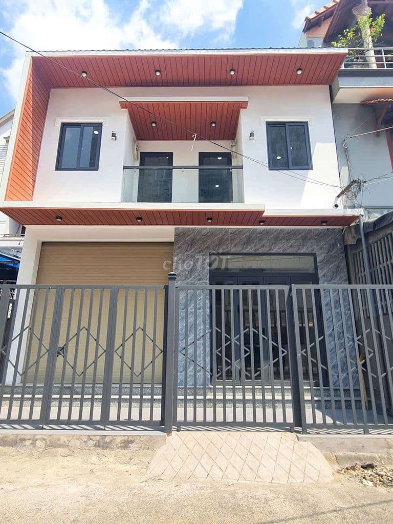 Bán Nhà Mặt tiền Đường 672 Xa lộ Hà Nội, 7x7, P. Phước Long B, quận 9