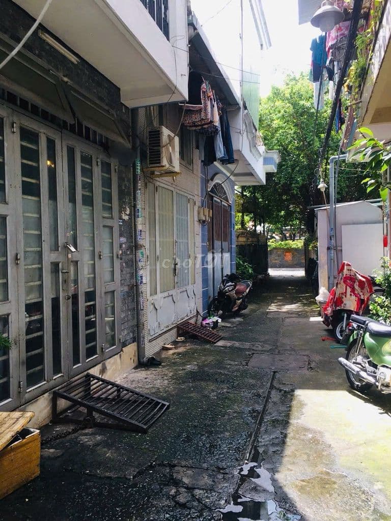 Nhà 2,3 Tỷ hẻm gần 4 mét 1 trệt 1 lầu không lộ giới - Ảnh 3