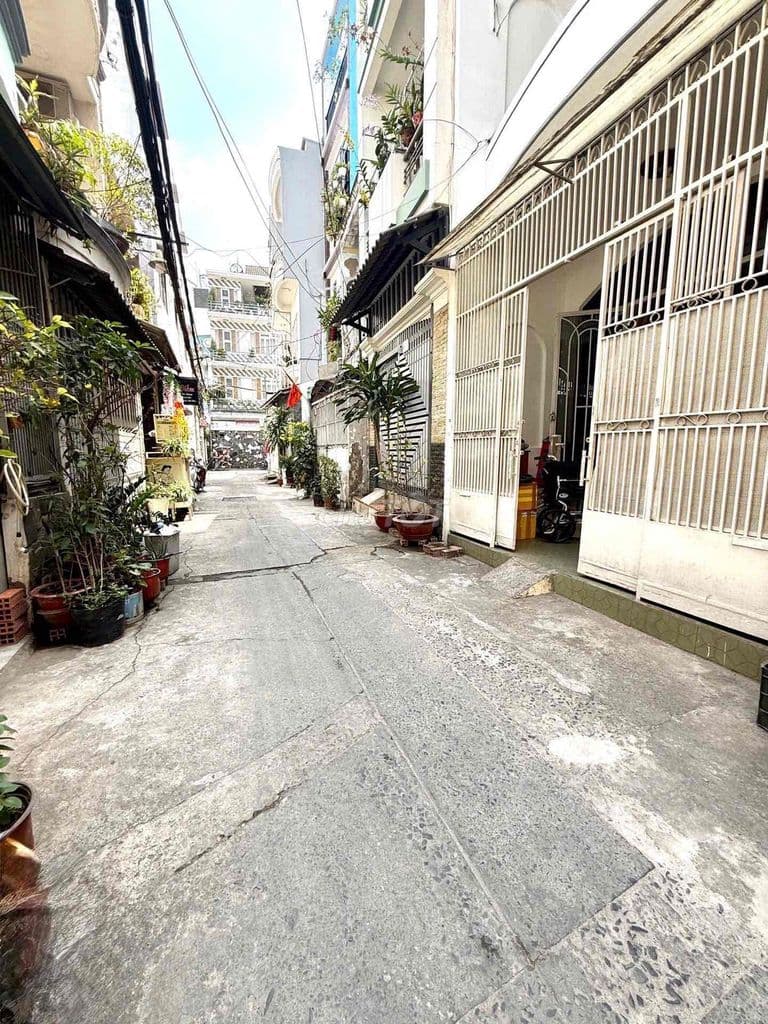 KHU PHÂN LÔ- 2 TẦNG- HXT- NGAY LOTE- NHỈNH 4 TỶ