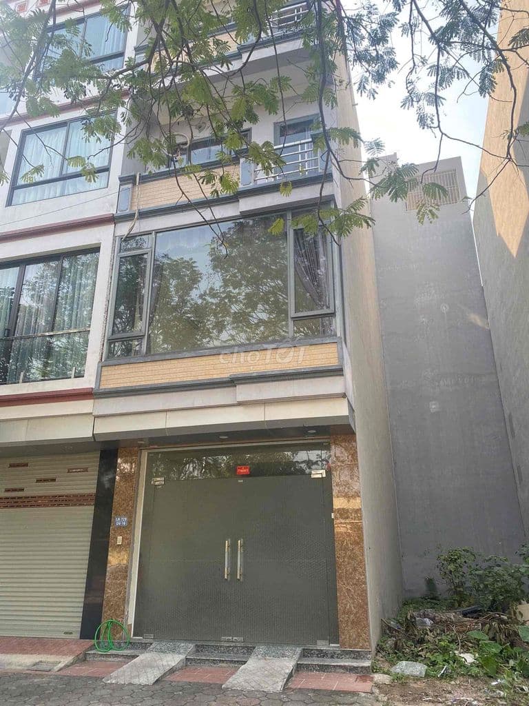 chính chủ bán liền kề hàng bè, 50m2, không lỗi, view công viên nhà vh