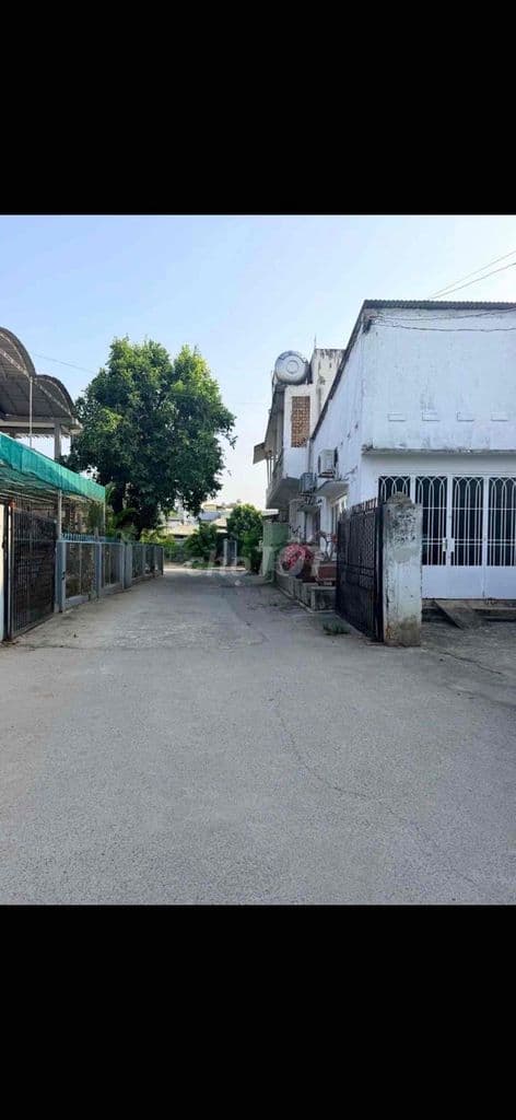 KHO XƯỞNG ĐÔNG HƯNG THUẬN - NGANG 10M - NGAY NGUYỄN VĂN QUÁ - 6.X TỶ - Ảnh 2
