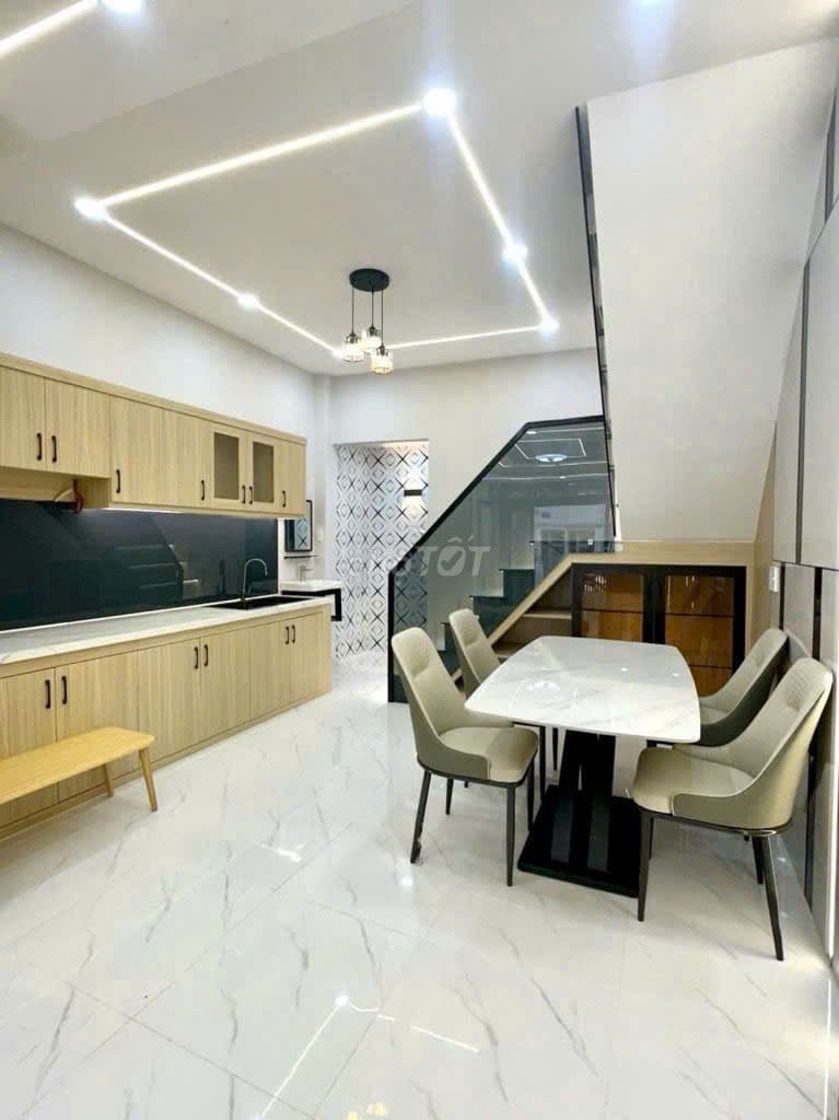 NHỈNH 5 TỈ CÓ NHÀ ĐẸP FULL NỘI THẤT -HXH - NỞ HẬU- KHU VIP LÊ VĂN QUỚI - Ảnh 3