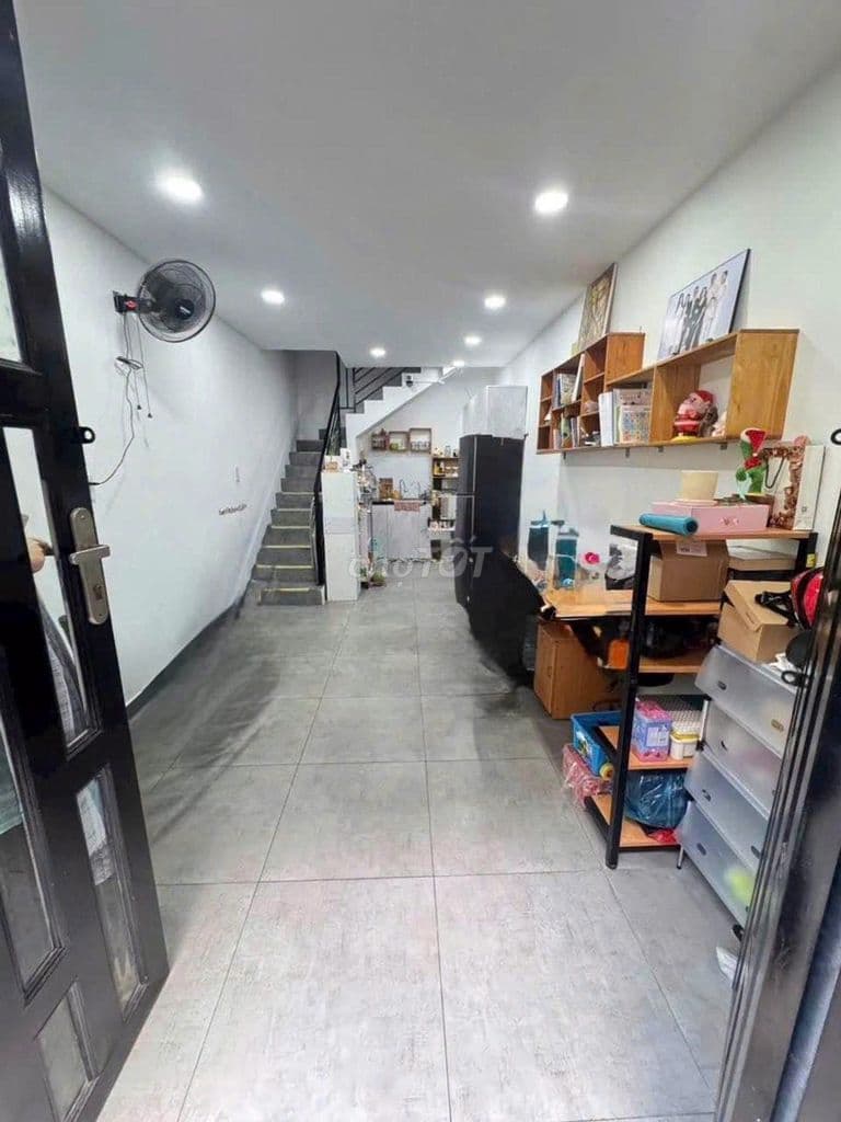 Bán nhà hẻm 4m Lạc Long Quân, DT:3X7m 2 lầu 2pn2wc - Ảnh 2
