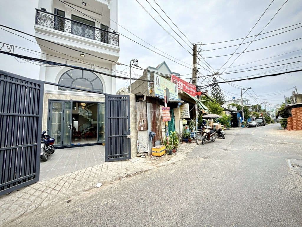 Nhà Phố 4m x 26m. 5 Tầng Có Thang Máy MT Đường Đông Hưng Thuận 42 - Ảnh 3