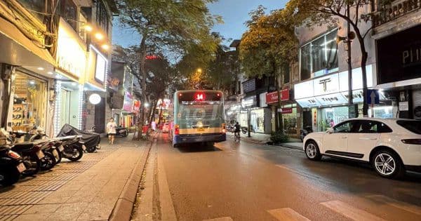 MẶT PHỐ QUÁN THÁNH - BA ĐÌNH - 50M2 - 4 TẦNG - 6M MẶT TIỀN VỈA HÈ ÔTÔ - Ảnh 2