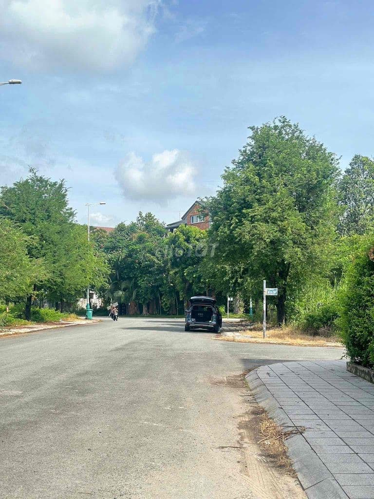 Hàng độc quyền - ngay Giang Văn Minh - chỉ 189 triệu/m2 - xây hầm 7 tầ