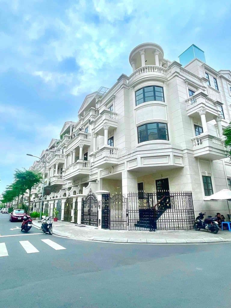 Căn Góc 2 Mặt Tiền Cityland Park Hills- Ngang 7,8m- Thang Máy-HĐT 70Tr