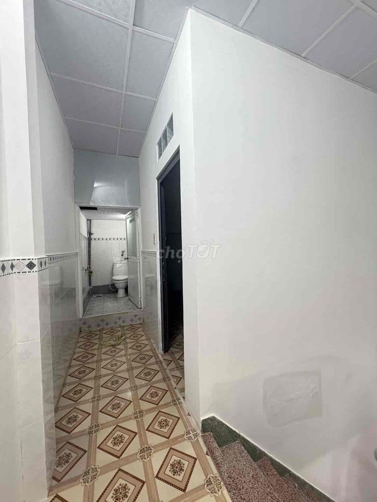60m2 -20m2 sân-2PN-2wc nhà giữ tiền nhà cho thuê Tương lai mở đường - Ảnh 2