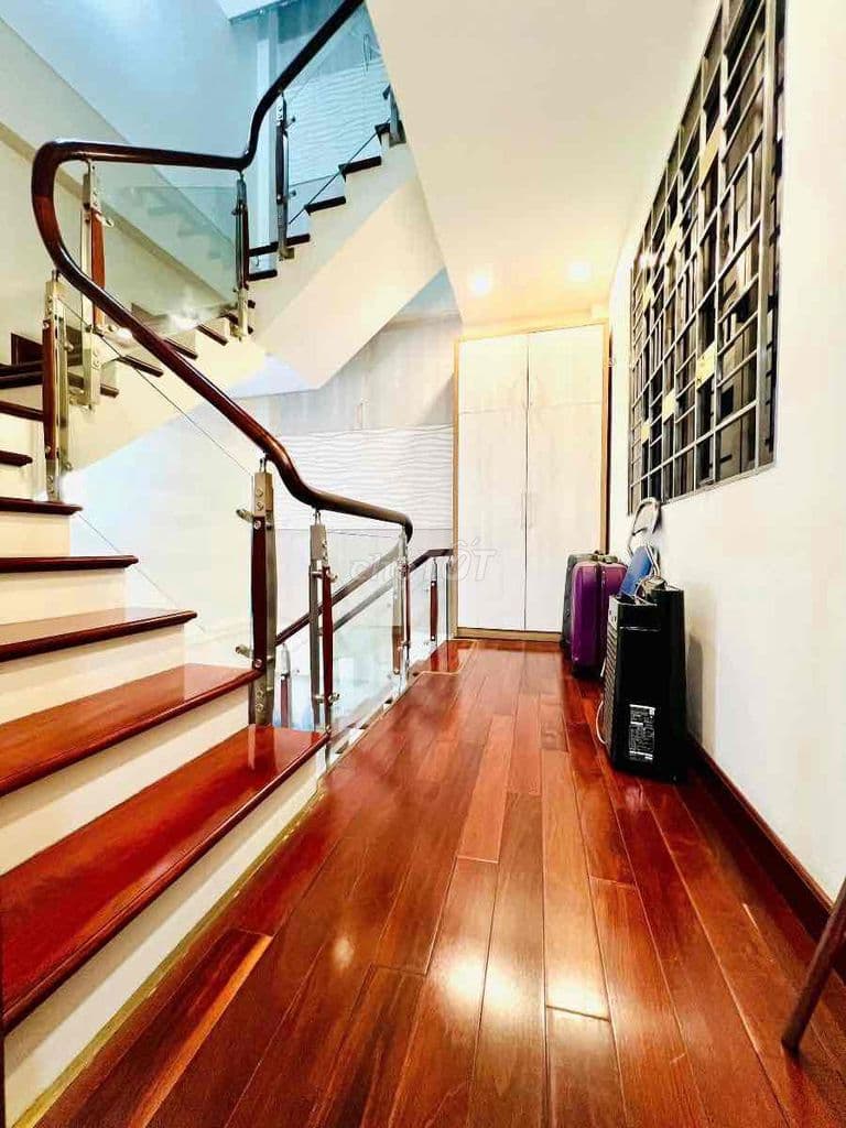 11.95 tỷ Giảm sốc 2 tỷ nhà phố Tôn Đức Thắng Đống Đa 45M 5 tầng lô goc - Ảnh 3