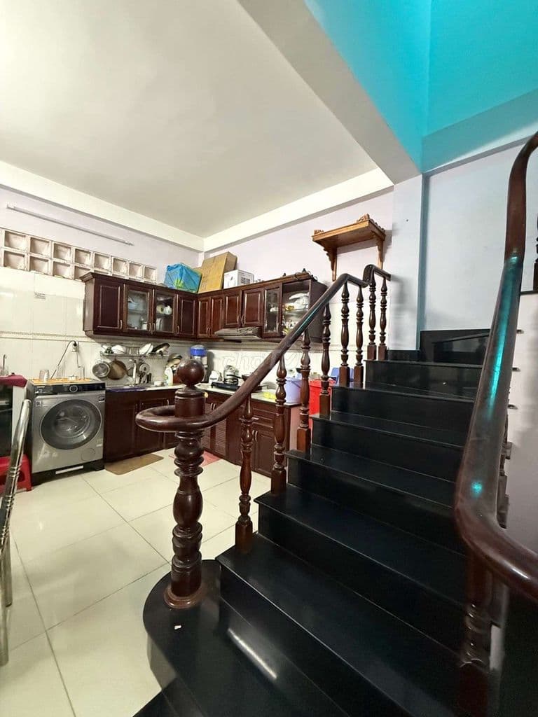 Nhà 2 tầng đường Nguyễn Thị Sáu phường THẠNH LỘC, Q12 dt47m2 (4mx11m) - Ảnh 3