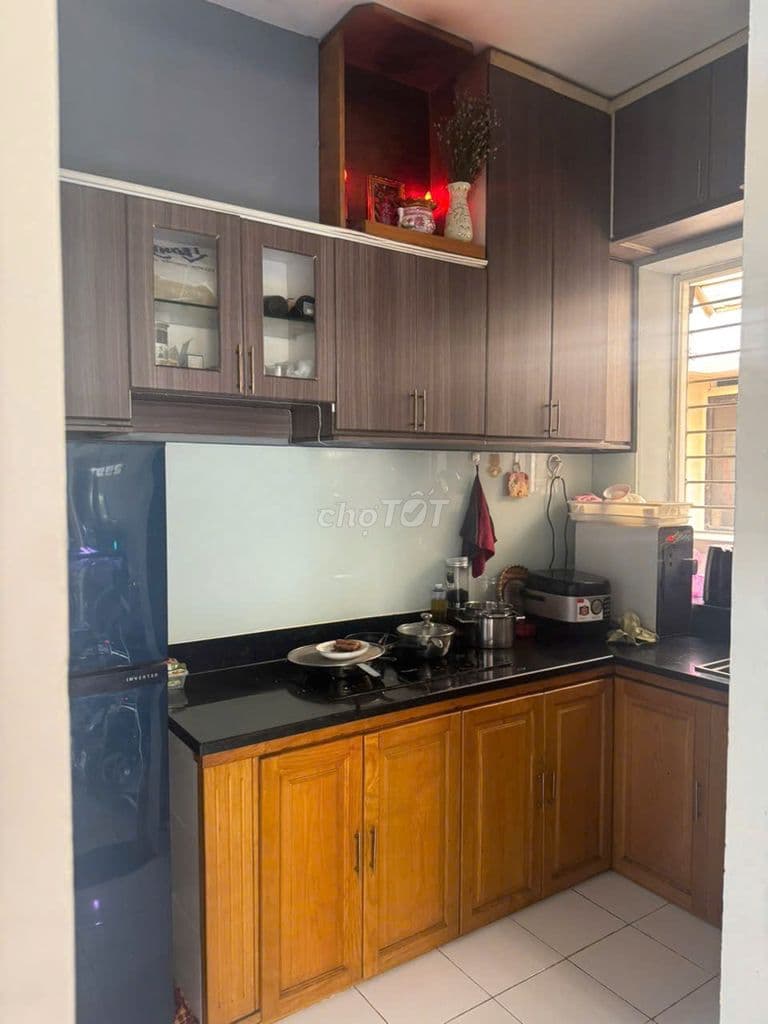Em cần bán căn hộ tầng 3 thang bộ Giá 2, 6 ty - Ảnh 2