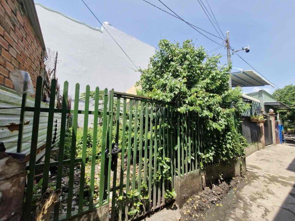 Lô Đất 58m2 Full Thổ Không QH Sổ Riêng Gần VinCom Quận 9