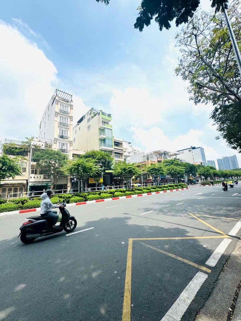 bán nhà mặt tiền 5 tầng đường khánh hội. - Ảnh 2